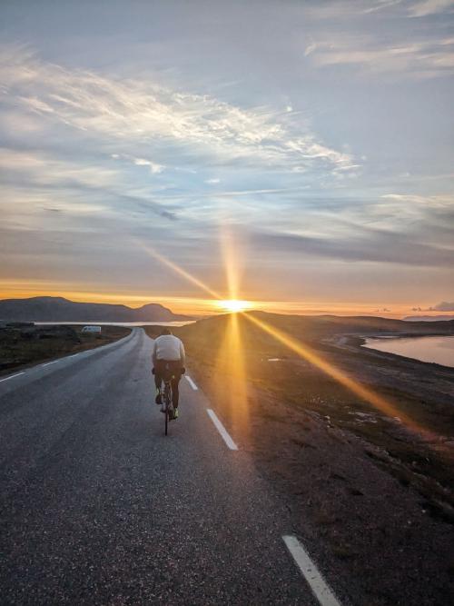 /the-cyclist-diary-v2/adventures/northcape4000/nordkapp-/APGn4MU2_hu13800838617836280604.jpg